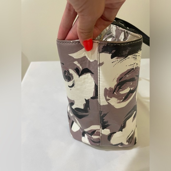 💕 Kate Spade Floral Design Tote EUC ❤️ 👜 - Picture 5 of 10